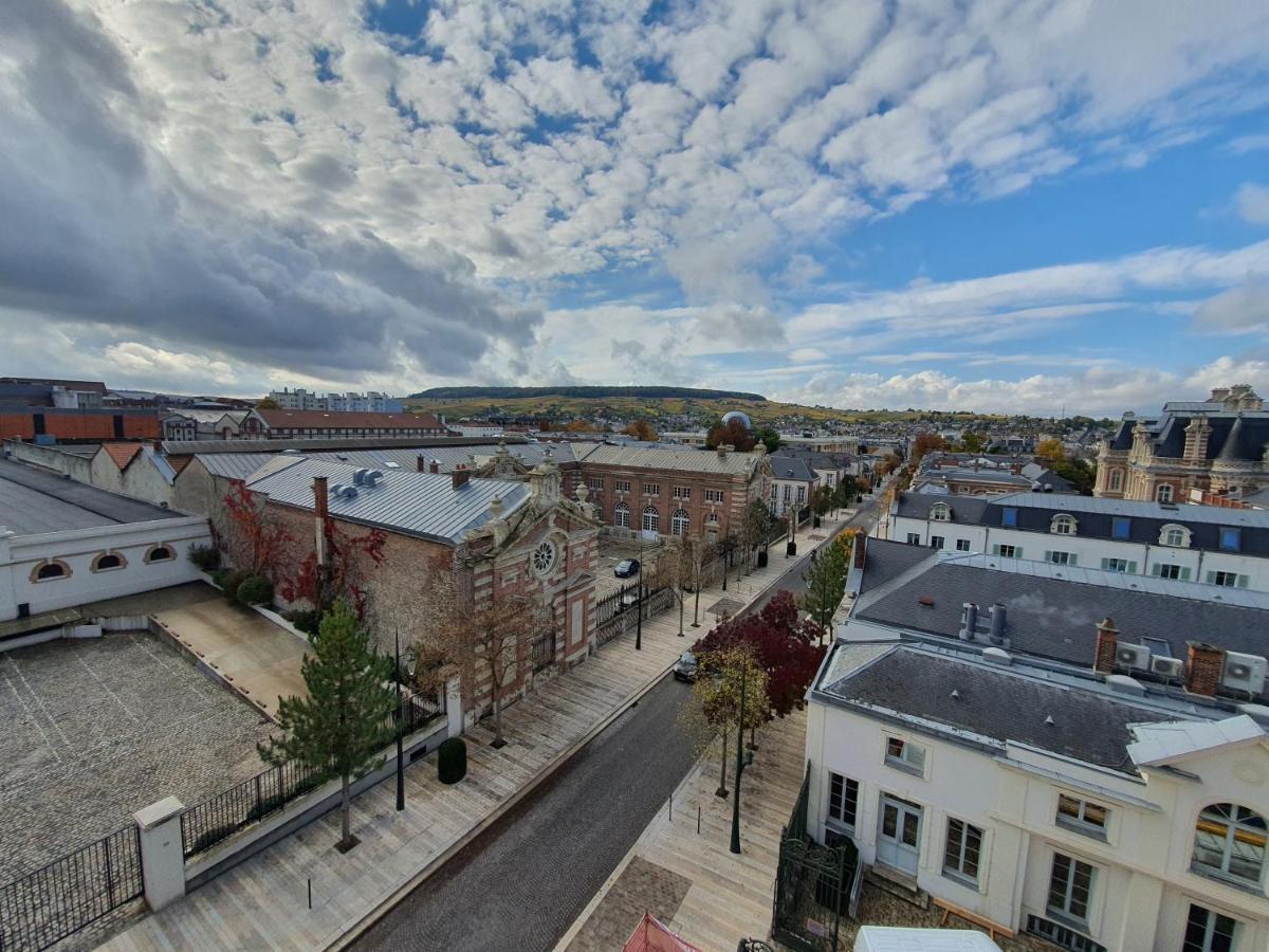 L'Epopee Panoramique - Parking - Avenue De Champagne - Epernay Apartment Exterior photo