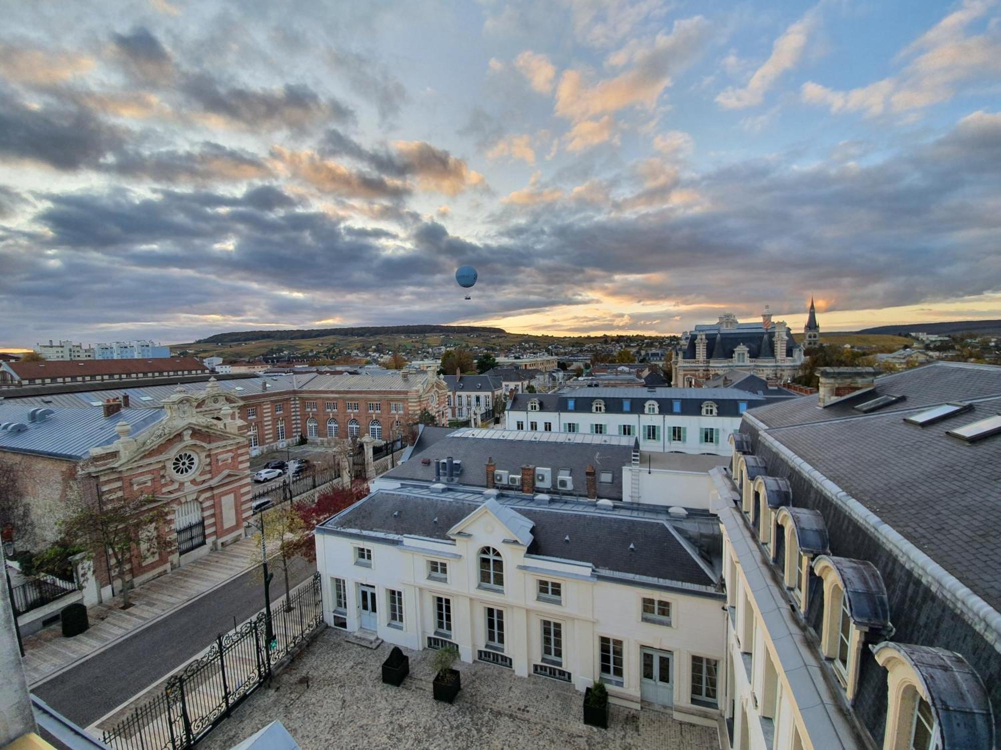 L'Epopee Panoramique - Parking - Avenue De Champagne - Epernay Apartment Room photo